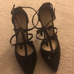 Black Nina bow pumps